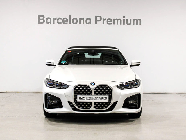 BMW Serie 4 420i Cabrio color Blanco. Año 2022. 135KW(184CV). Gasolina. En concesionario Barcelona Premium -- GRAN VIA de Barcelona