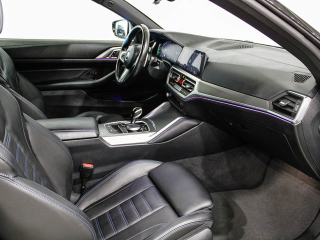 BMW Serie 4 420i Cabrio color Blanco. Año 2022. 135KW(184CV). Gasolina. En concesionario Barcelona Premium -- GRAN VIA de Barcelona