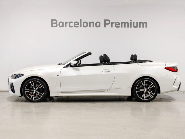 BMW Serie 4 420i Cabrio color Blanco. Año 2022. 135KW(184CV). Gasolina. En concesionario Barcelona Premium -- GRAN VIA de Barcelona