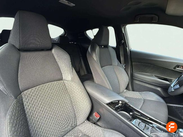 Foto 11 Toyota C-HR 220PH Advance 164 kW (223 CV)