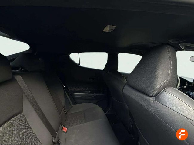 Foto 16 Toyota C-HR 220PH Advance 164 kW (223 CV)