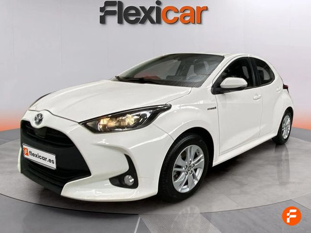 Foto 4 Toyota Yaris 120H Active Tech 85 kW (116 CV)