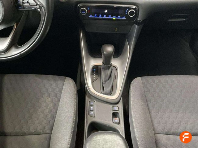 Foto 22 Toyota Yaris 120H Active Tech 85 kW (116 CV)