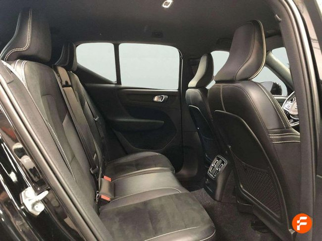 Foto 12 Volvo XC40 T5 Twin Recharge Inscription Auto 193 kW (262 CV)