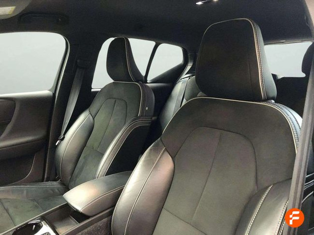 Foto 13 Volvo XC40 T5 Twin Recharge Inscription Auto 193 kW (262 CV)