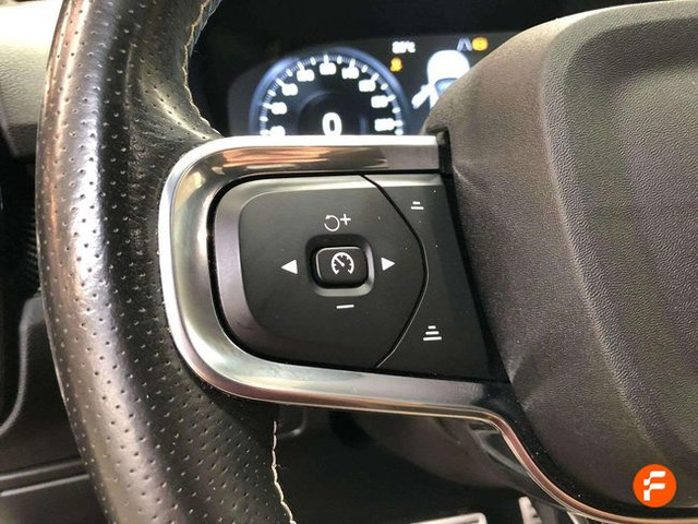 Foto 16 Volvo XC40 T5 Twin Recharge Inscription Auto 193 kW (262 CV)