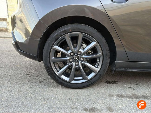 Foto 27 Mazda Mazda 3 2.0 SKYACTIV-G Zenith 89 kW (122 CV)