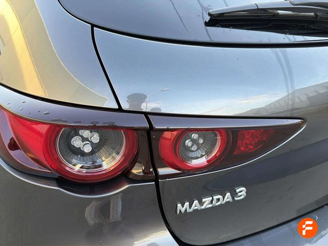 Foto 32 Mazda Mazda 3 2.0 SKYACTIV-G Zenith 89 kW (122 CV)