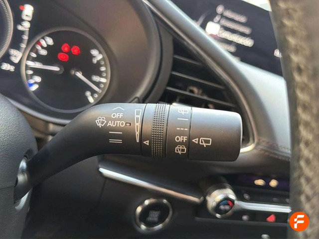 Foto 40 Mazda Mazda 3 2.0 SKYACTIV-G Zenith 89 kW (122 CV)