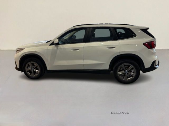 BMW X1 xDrive25e color Blanco. Año 2024. 180KW(245CV). Híbrido Electro/Gasolina. En concesionario Automotor Costa, S.L.U. de Almería