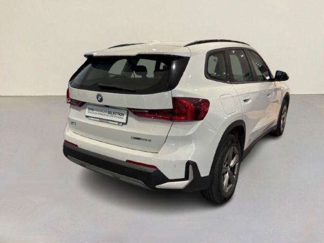 BMW X1 xDrive25e color Blanco. Año 2024. 180KW(245CV). Híbrido Electro/Gasolina. En concesionario Automotor Costa, S.L.U. de Almería
