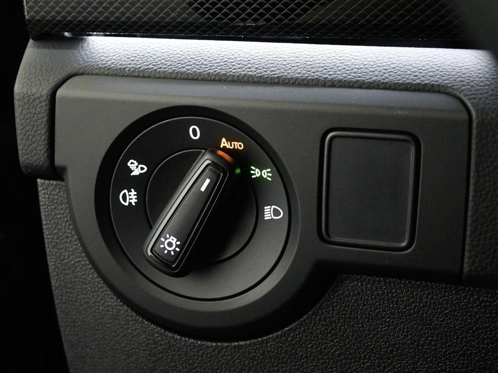 Volkswagen T-Cross R-Line 1.0 TSI 85 kW (116 CV) 11