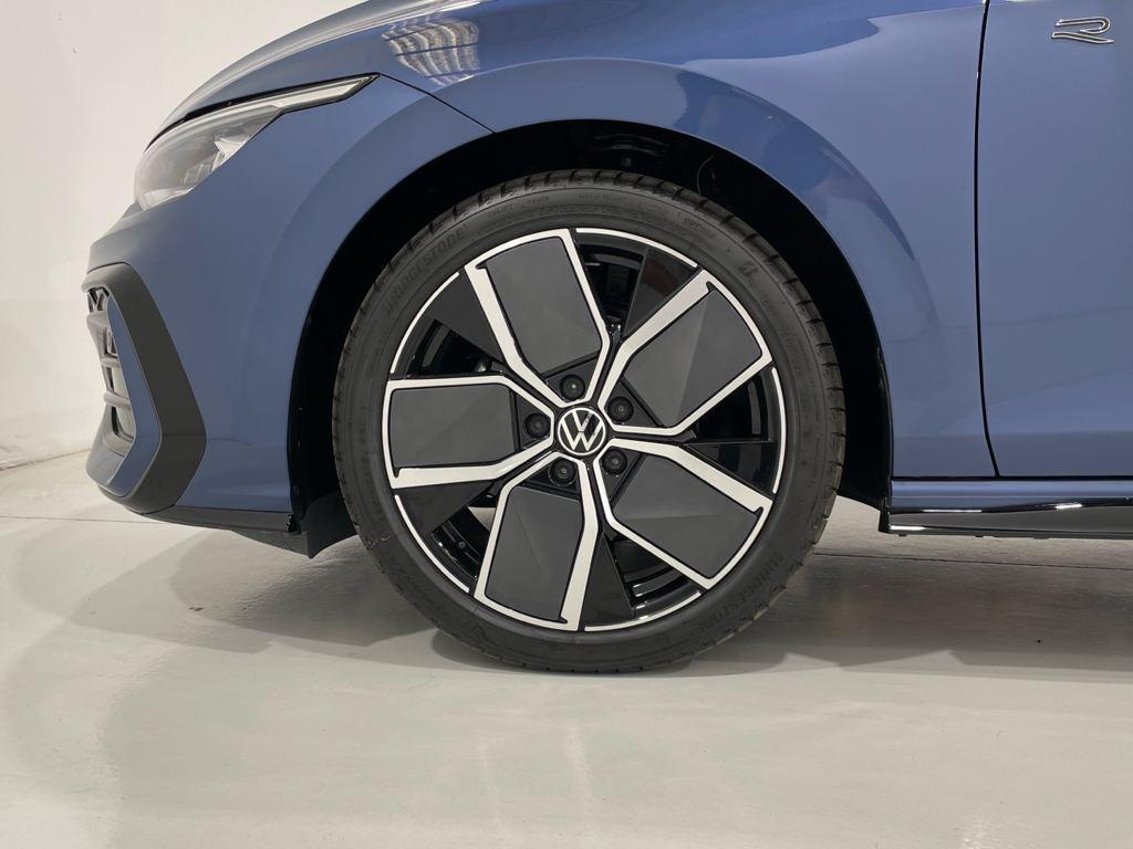 Volkswagen Golf Variant 1.5 eTSI en Barcelona