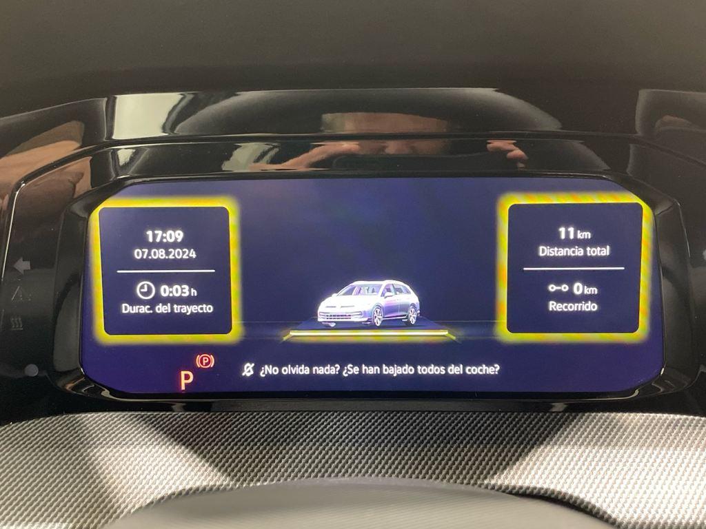 Volkswagen Golf Variant 1.5 eTSI en Barcelona