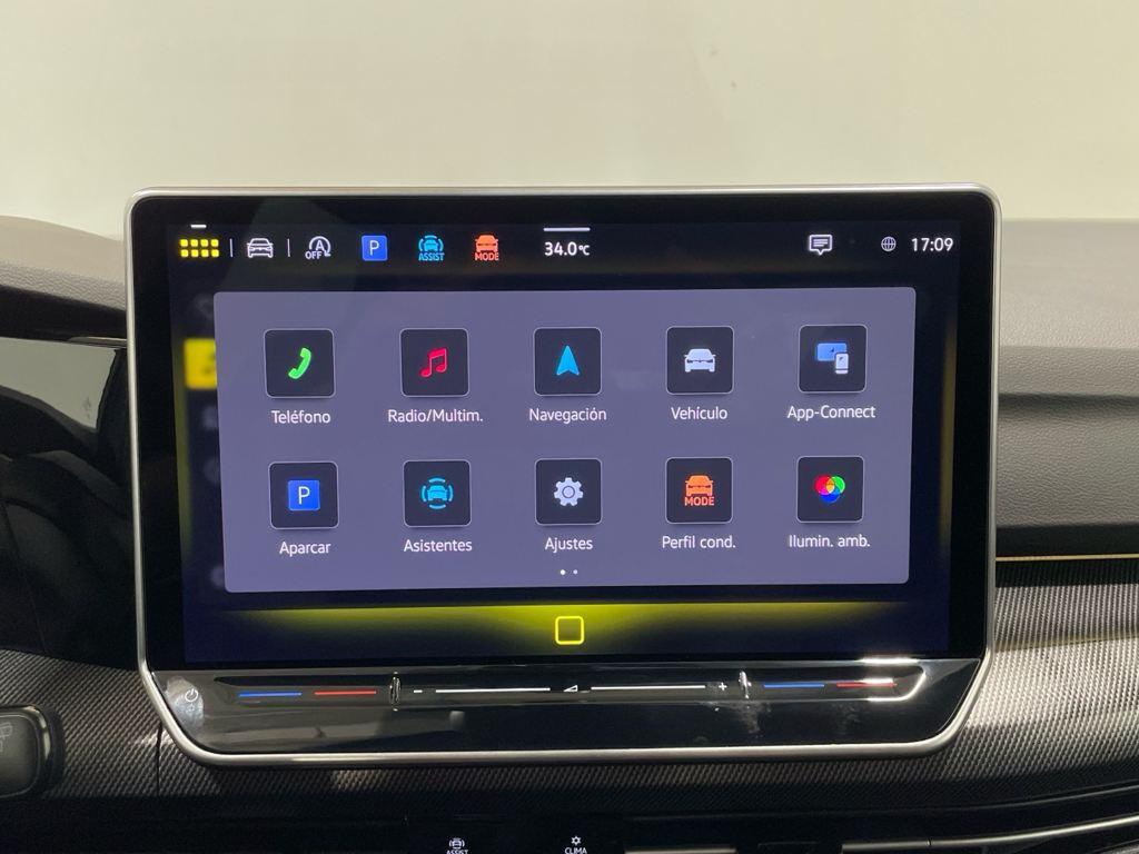 Volkswagen Golf Variant 1.5 eTSI en Barcelona