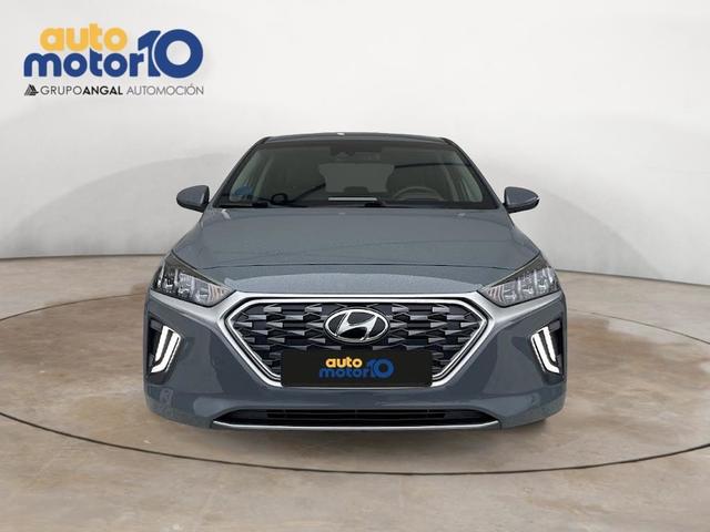 Foto 2 Hyundai Ioniq 1.6 GDI HEV Tecno DCT 104 kW (141 CV)