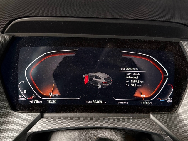 BMW Serie 1 118d color Gris. Año 2024. 110KW(150CV). Diésel. En concesionario Triocar Gijón (Bmw y Mini) de Asturias