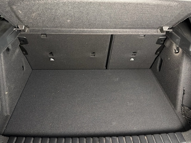 BMW Serie 1 118d color Gris. Año 2024. 110KW(150CV). Diésel. En concesionario Triocar Gijón (Bmw y Mini) de Asturias