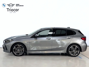 Fotos de BMW Serie 1 118d color Gris. Año 2024. 110KW(150CV). Diésel. En concesionario Triocar Gijón (Bmw y Mini) de Asturias