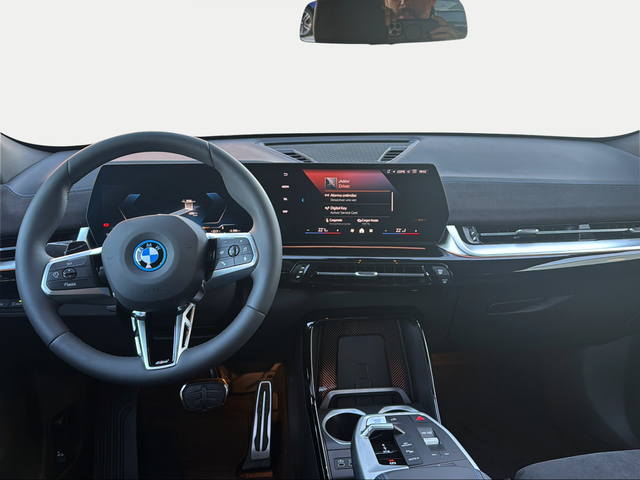 BMW iX2 xDrive30 color Gris. Año 2025. 230KW(313CV). Eléctrico. En concesionario Ilbira Motor | Granada de Granada