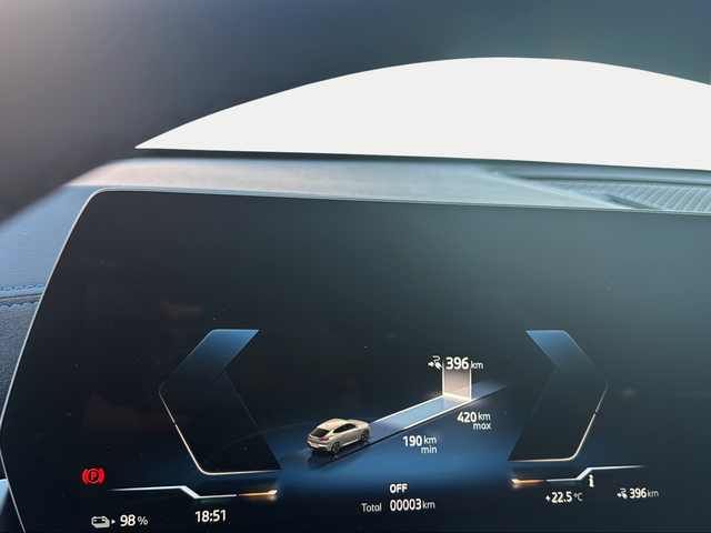 BMW iX2 xDrive30 color Gris. Año 2025. 230KW(313CV). Eléctrico. En concesionario Ilbira Motor | Granada de Granada