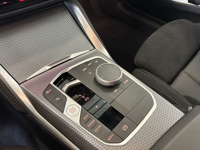 BMW Serie 4 420d Gran Coupe color Negro. Año 2025. 140KW(190CV). Diésel. En concesionario Enekuri Motor de Vizcaya