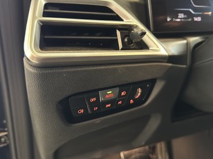 BMW Serie 4 420d Gran Coupe color Negro. Año 2025. 140KW(190CV). Diésel. En concesionario Enekuri Motor de Vizcaya