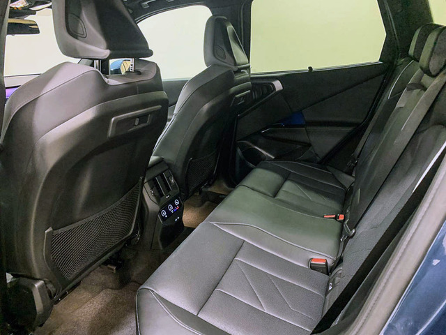 BMW X3 xDrive20d color Azul. Año 2024. 145KW(197CV). Diésel. En concesionario Barcelona Premium -- GRAN VIA de Barcelona