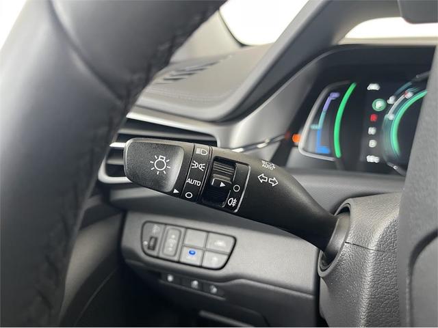 Foto 9 Hyundai Ioniq 1.6 GDI PHEV Tecno DT 104 kW (141 CV)