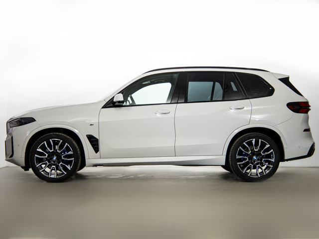 BMW X5 xDrive30d color Blanco. Año 2024. 219KW(298CV). Diésel. En concesionario BMW Fuenteolid Valladolid de Valladolid