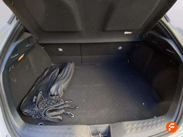 Foto 10 Toyota C-HR 180H Advance 135 kW (184 CV)