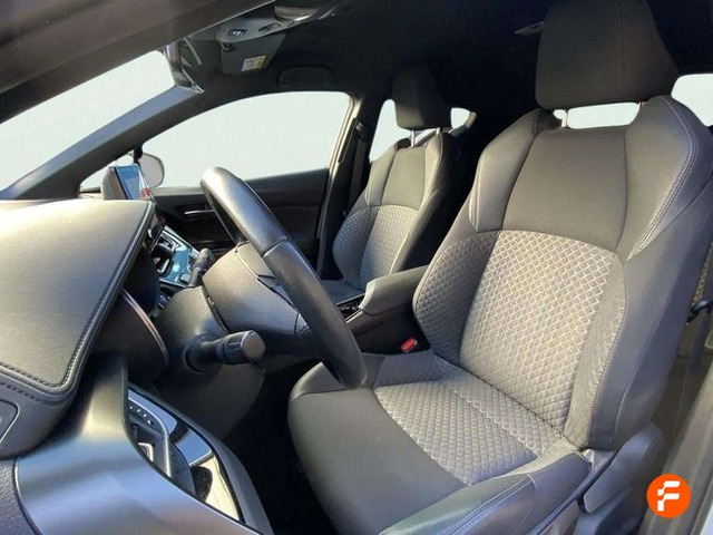 Foto 11 Toyota C-HR 180H Advance 135 kW (184 CV)