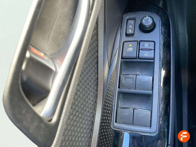 Foto 21 Toyota C-HR 180H Advance 135 kW (184 CV)