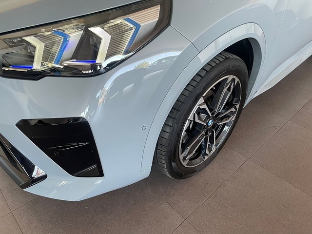 BMW X2 sDrive18d color Gris. Año 2025. 110KW(150CV). Diésel. En concesionario ALBAMOCION CIUDAD REAL  de Ciudad Real