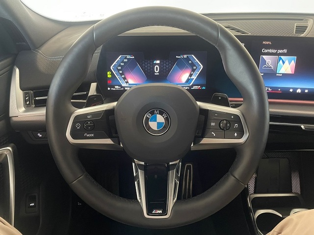 BMW X2 sDrive18d color Gris. Año 2025. 110KW(150CV). Diésel. En concesionario ALBAMOCION CIUDAD REAL  de Ciudad Real