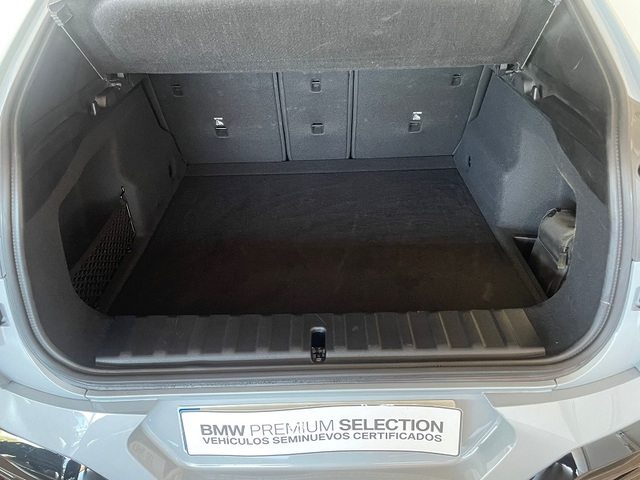 BMW X2 sDrive18d color Gris. Año 2025. 110KW(150CV). Diésel. En concesionario ALBAMOCION CIUDAD REAL  de Ciudad Real