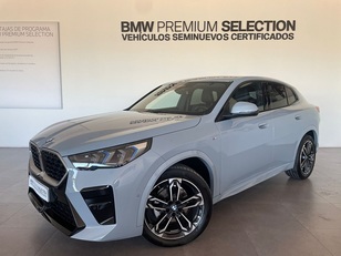 Fotos de BMW X2 sDrive18d color Gris. Año 2025. 110KW(150CV). Diésel. En concesionario ALBAMOCION CIUDAD REAL  de Ciudad Real