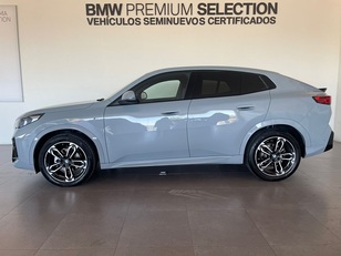 Fotos de BMW X2 sDrive18d color Gris. Año 2025. 110KW(150CV). Diésel. En concesionario ALBAMOCION CIUDAD REAL  de Ciudad Real