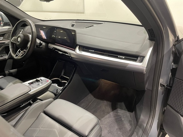 BMW X2 sDrive18d color Gris. Año 2025. 110KW(150CV). Diésel. En concesionario ALBAMOCION CIUDAD REAL de Ciudad Real