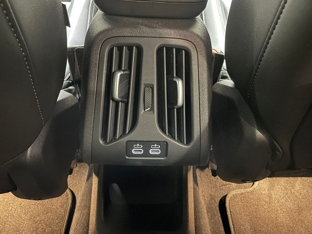 BMW X2 sDrive18d color Gris. Año 2025. 110KW(150CV). Diésel. En concesionario ALBAMOCION CIUDAD REAL de Ciudad Real