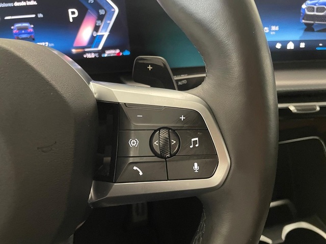 BMW X2 sDrive18d color Azul. Año 2025. 110KW(150CV). Diésel. En concesionario ALBAMOCION CIUDAD REAL  de Ciudad Real