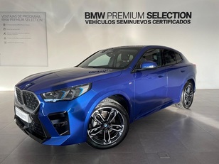 Fotos de BMW X2 sDrive18d color Azul. Año 2025. 110KW(150CV). Diésel. En concesionario ALBAMOCION CIUDAD REAL  de Ciudad Real