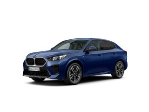 Fotos de BMW X2 sDrive20d color Azul. Año 2025. 120KW(163CV). Diésel. En concesionario ALBAMOCION CIUDAD REAL  de Ciudad Real
