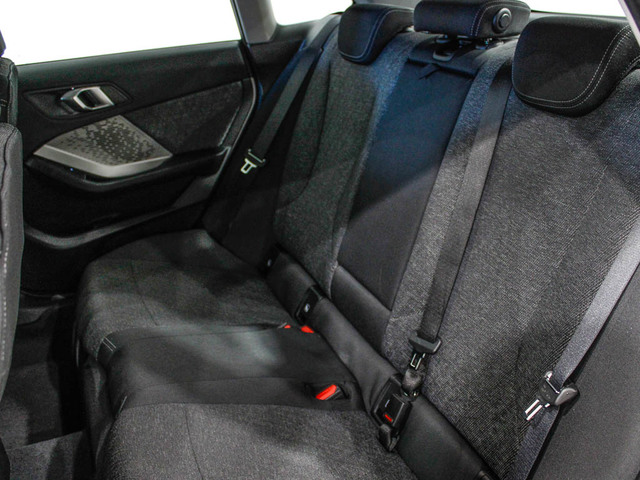 BMW Serie 2 218d Gran Coupe color Blanco. Año 2025. 110KW(150CV). Diésel. En concesionario Barcelona Premium -- GRAN VIA de Barcelona