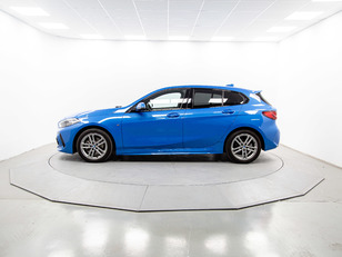 Fotos de BMW Serie 1 118d color Azul. Año 2023. 110KW(150CV). Diésel. En concesionario Móvil Begar Alicante de Alicante