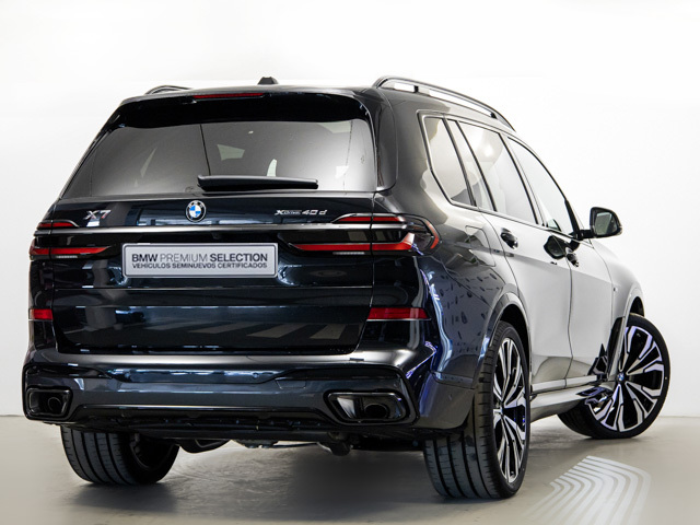 BMW X7 xDrive40d color Negro. Año 2025. 259KW(352CV). Diésel. En concesionario BMW Fuenteolid Valladolid de Valladolid