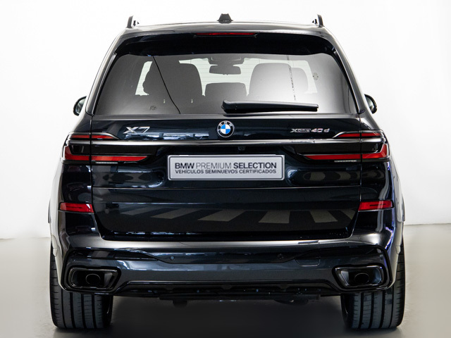 BMW X7 xDrive40d color Negro. Año 2025. 259KW(352CV). Diésel. En concesionario BMW Fuenteolid Valladolid de Valladolid
