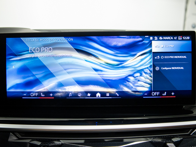 BMW X7 xDrive40d color Negro. Año 2025. 259KW(352CV). Diésel. En concesionario BMW Fuenteolid Valladolid de Valladolid