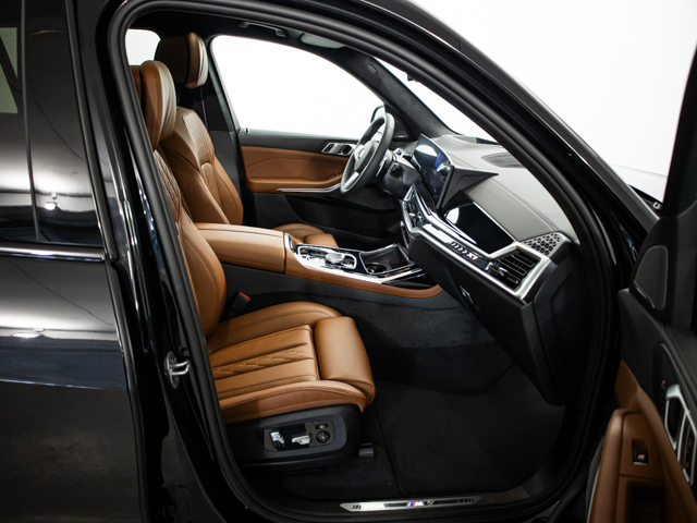 BMW X7 xDrive40d color Negro. Año 2025. 259KW(352CV). Diésel. En concesionario BMW Fuenteolid Valladolid de Valladolid