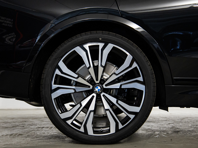 BMW X7 xDrive40d color Negro. Año 2025. 259KW(352CV). Diésel. En concesionario BMW Fuenteolid Valladolid de Valladolid